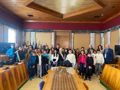 Si insedia l’Agorà delle ragazze e dei ragazzi: nasce un nuovo spazio di cittadinanza attiva