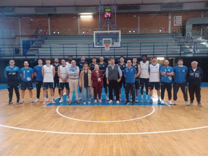 PalaBianchini, il sindaco Celentano e l’assessore Chiarato all’allenamento del Latina Basket  PalaBianchini, il sindaco Celentano e l’assessore Chiarato all’allenamento del Latina Basket