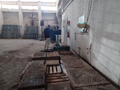 Tombini del Parco custoditi in un deposito comunale, il sopralluogo del vicesindaco Carnevale 