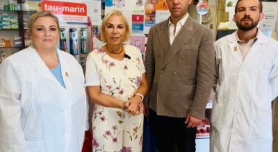 La direttrice Valentina Attanasio, il sindaco Matilde Celentano, l'assessore Antonio Cosentino e il farmacista Guido Colasanti