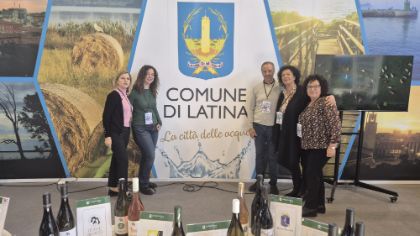 21ª edizione del Salone Internazionale Svizzero delle Vacanze, premio al Comune di Latina 21ª edizione del Salone Internazionale Svizzero delle Vacanze, premio al Comune di Latina