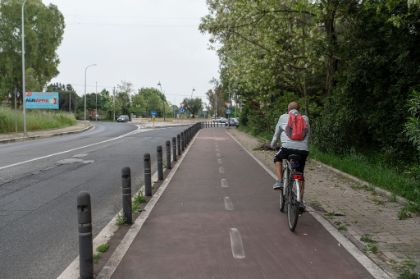 Manutenzione delle piste ciclabili del lungomare: interventi per 165mila euro tra via del Lido, Capoportiere e Foce Verde Manutenzione delle piste ciclabili del lungomare: interventi per 165mila euro tra via del Lido, Capoportiere e Foce Verde