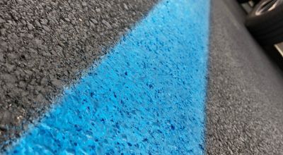 strisce blu